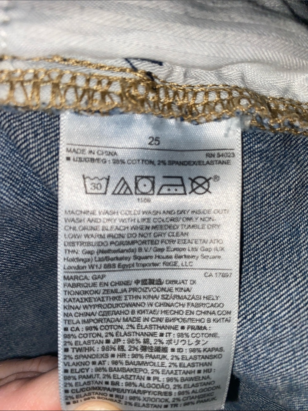 GAP Button-Front Blue Denim Skirt -Size 25 (0-2) - Picture 2 of 4